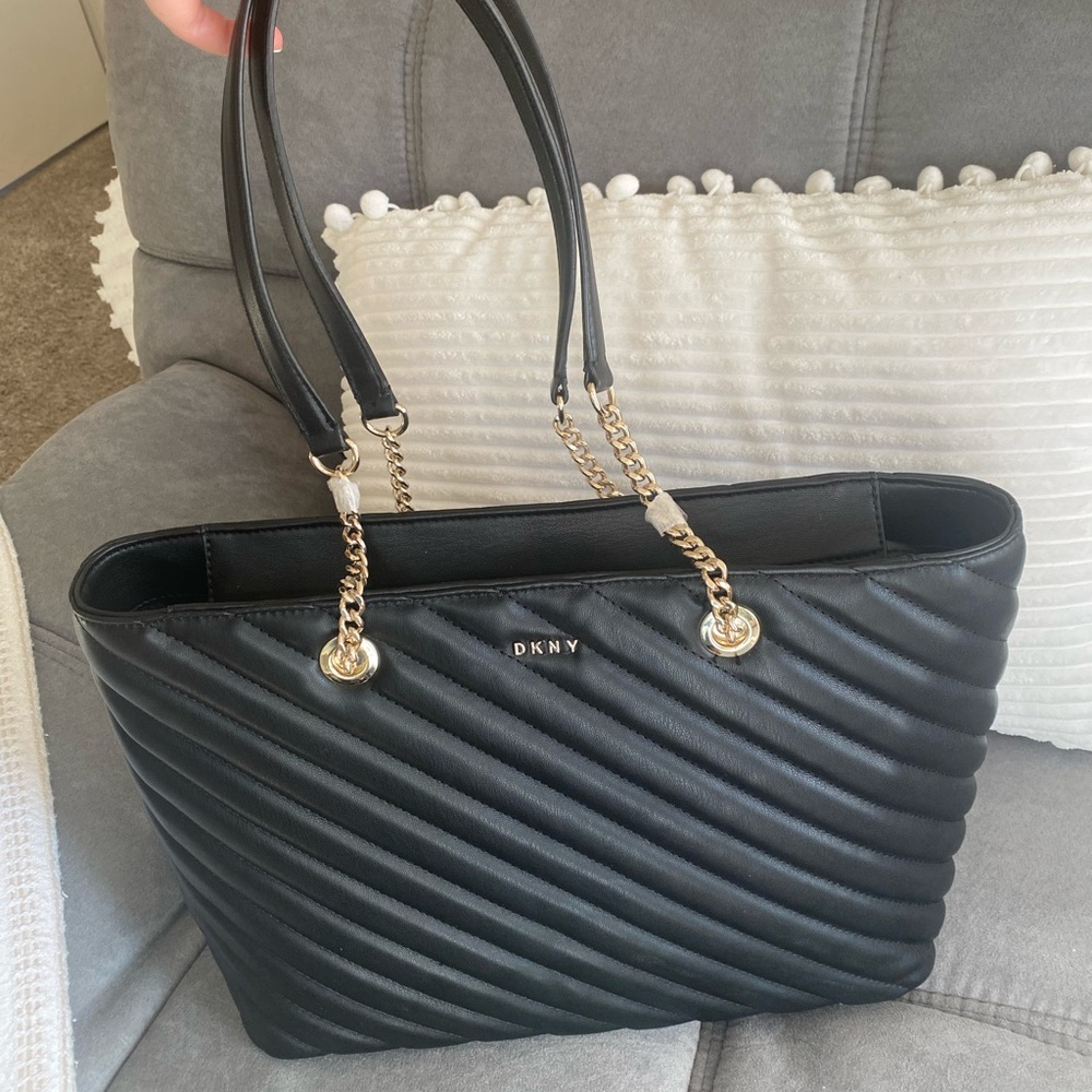 BRAND NEW DKNY purse